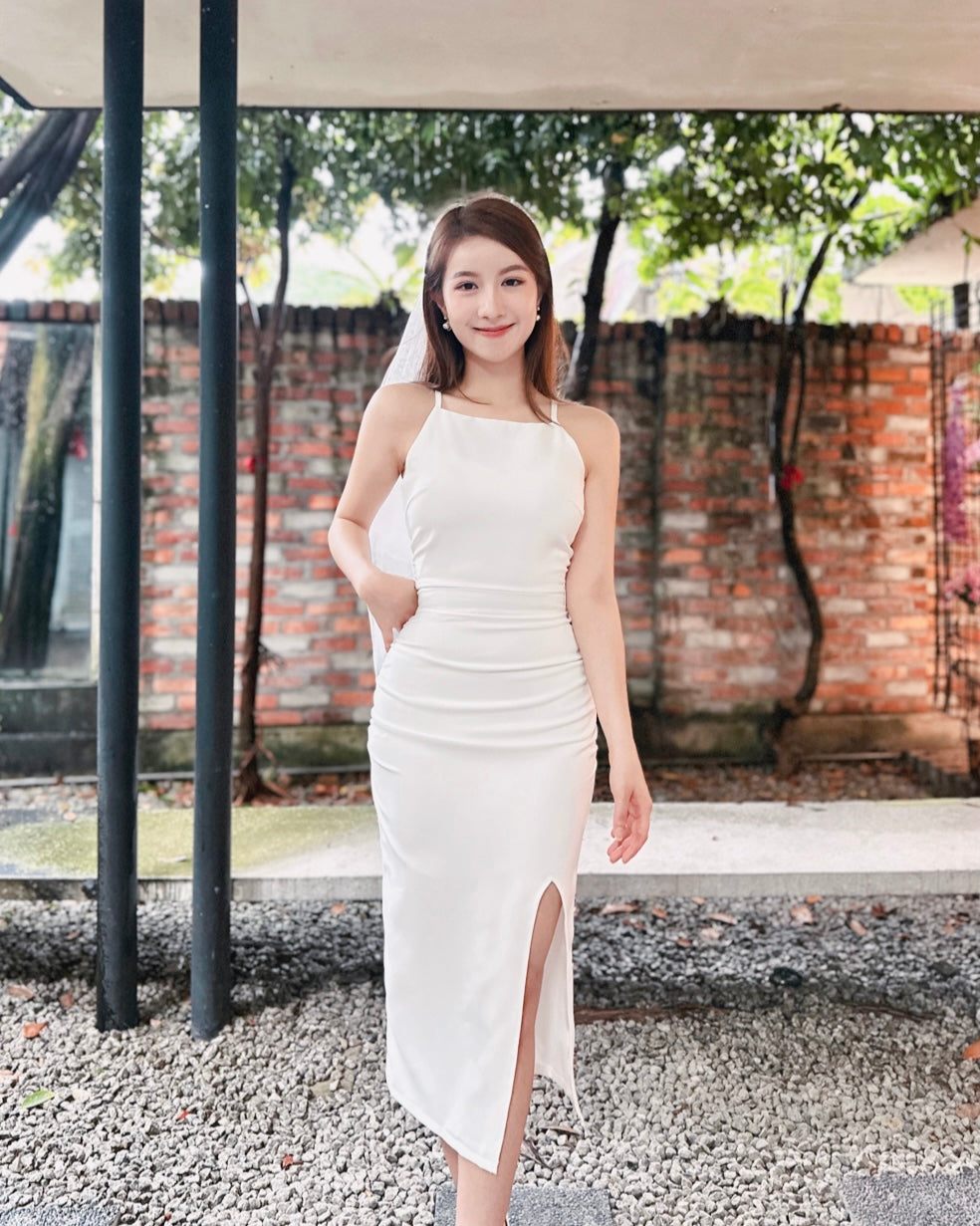 Sleeveless Pleats Body Fit Midi Dress WHITE (M) Sweet & Classy Co. Sleeveless Pleats Body Fit Midi Dress WHITE (M) Sweet & Classy Co.