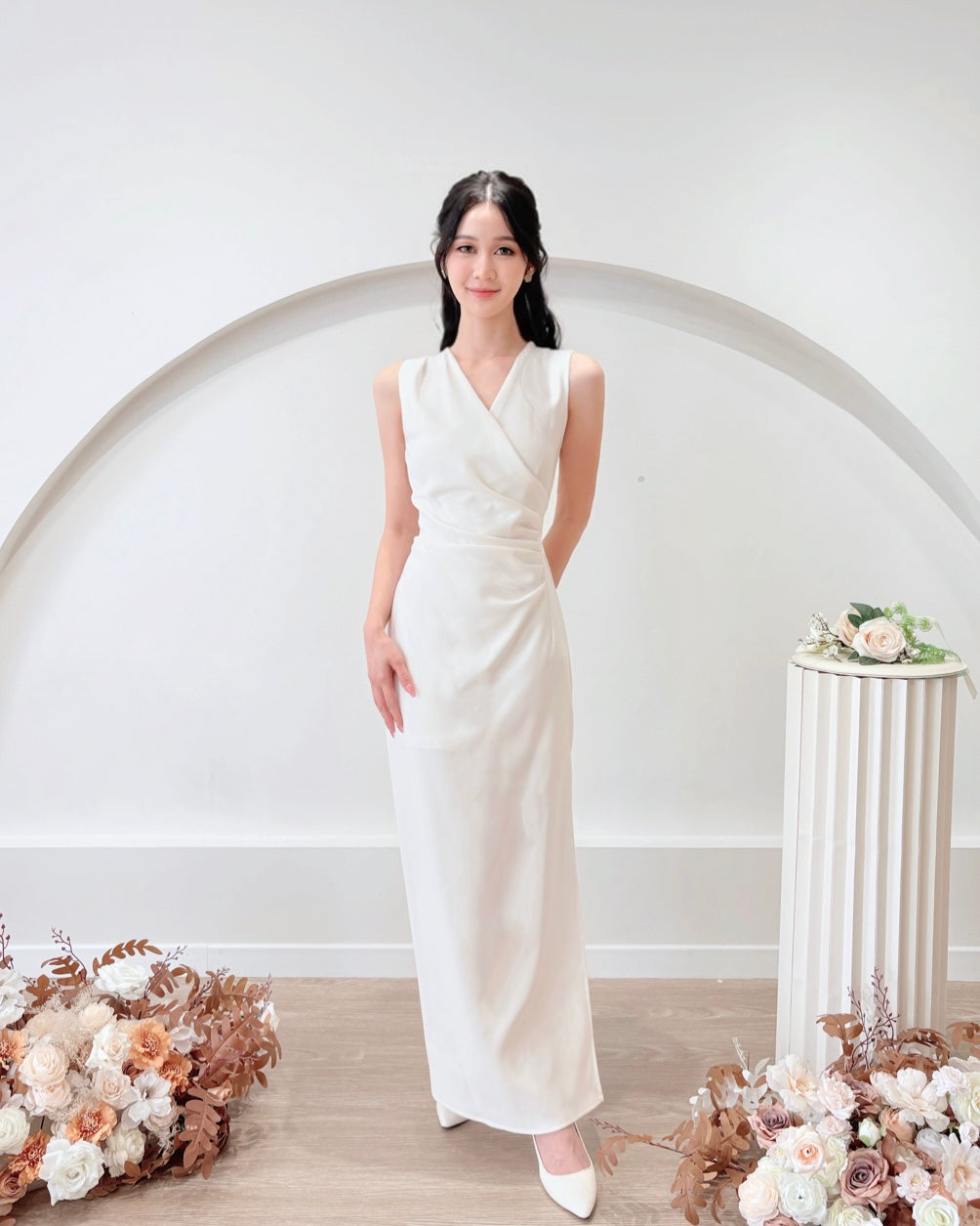V Sleeveless Pleats Side Slit Maxi Dress (S-L)