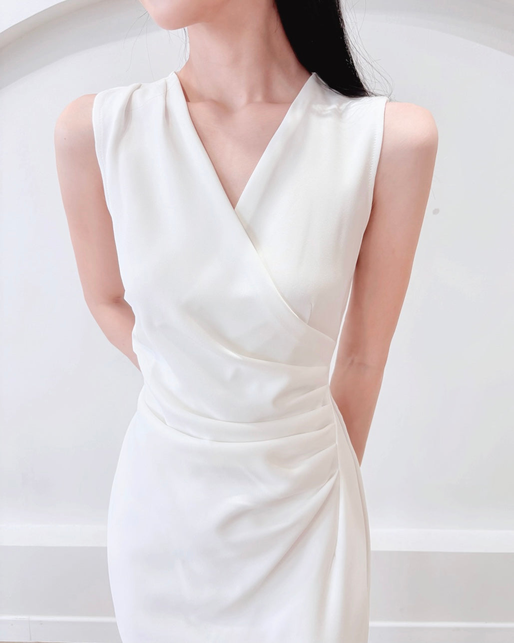 V Sleeveless Pleats Side Slit Maxi Dress (S-L)