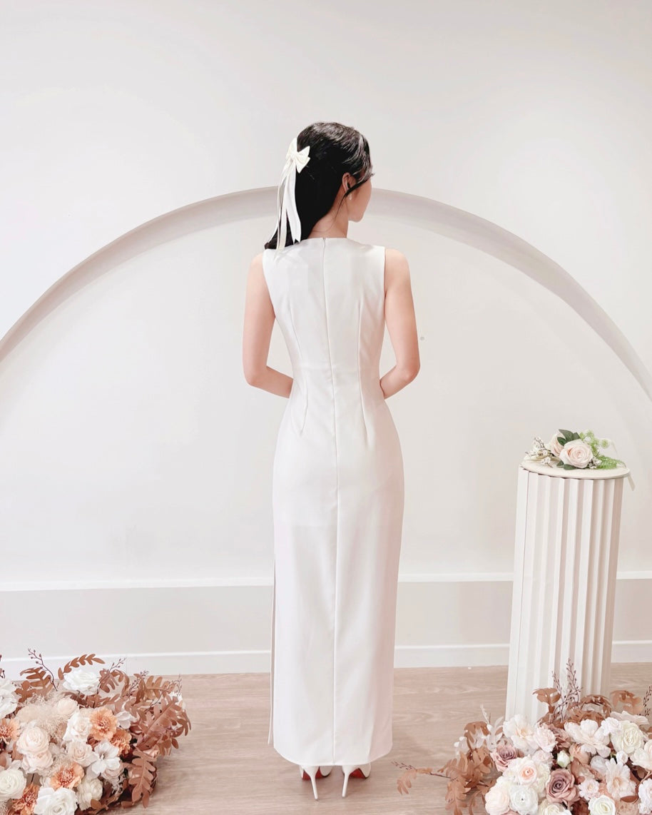 V Sleeveless Pleats Side Slit Maxi Dress (S-L)