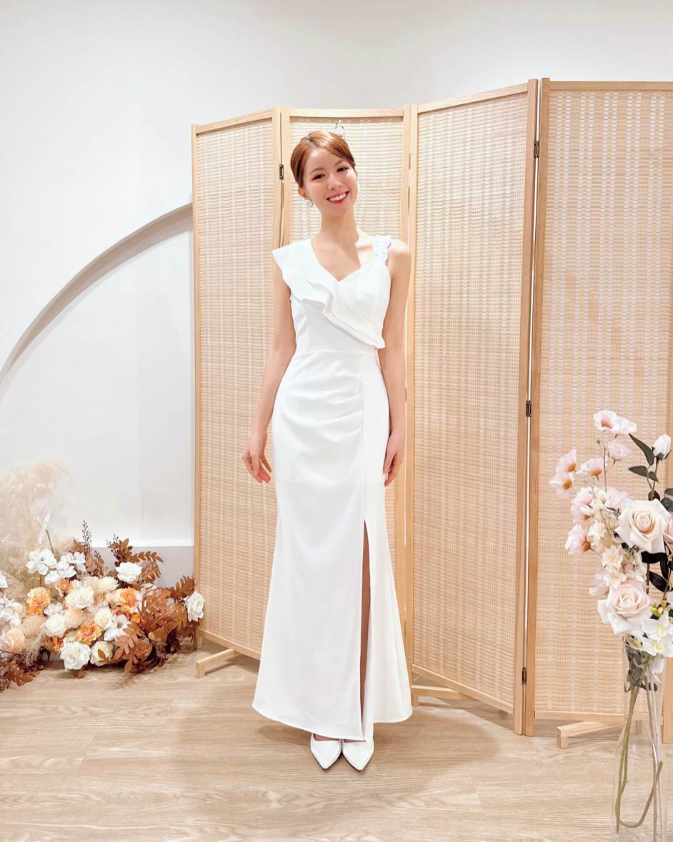 Asymmetry Shoulder Slit Mermaid Maxi Gown (S, L)