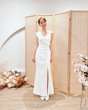 Asymmetry Shoulder Slit Mermaid Maxi Gown (S, L)