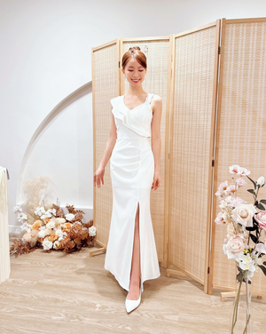 Asymmetry Shoulder Slit Mermaid Maxi Gown (S, L)