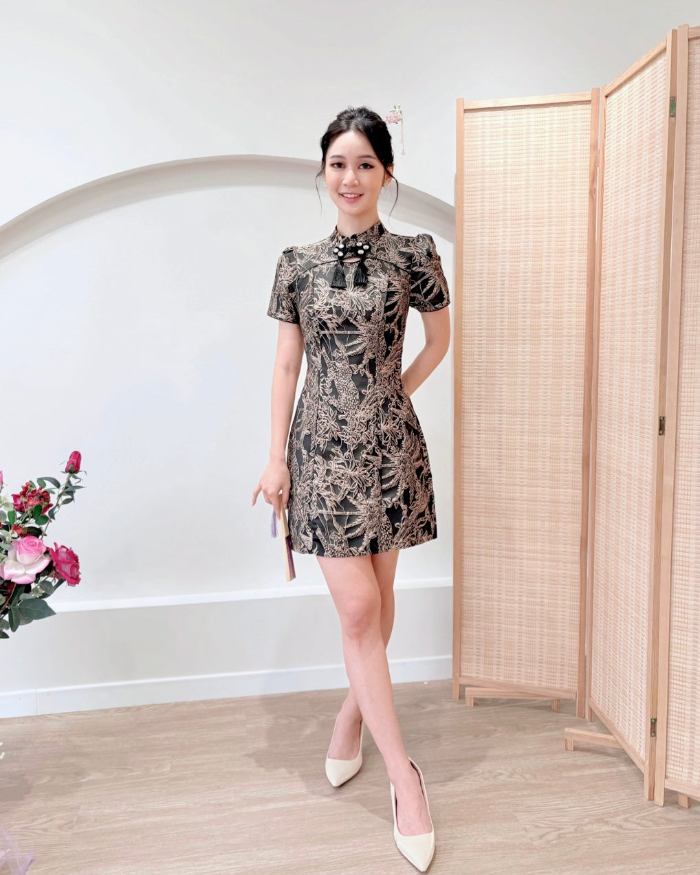 Golden Embroidery Mini Cheongsam BEIGE/ BLACK (S-2XL)