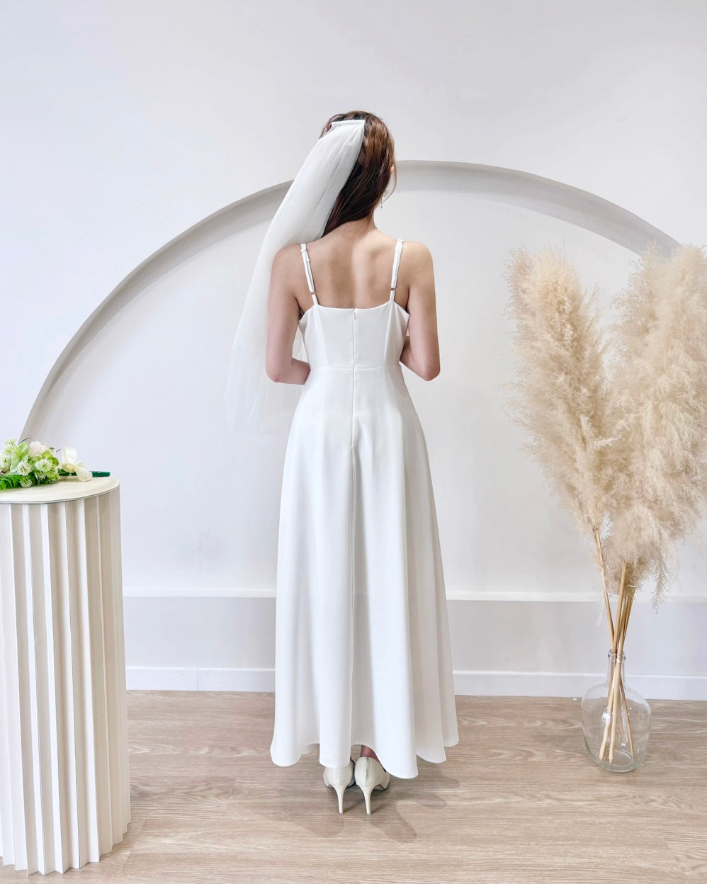 V Spaghetti Straps Pleats Flare Maxi Gown WHITE (XS-L)