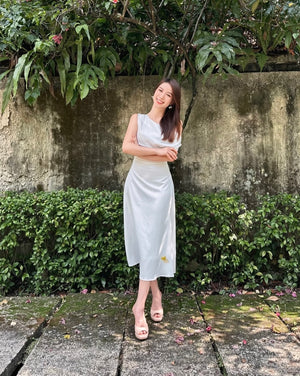 Satin Cowl Neck Midi Dress WHITE (S-XL) Sweet & Classy Co. Satin Cowl Neck Midi Dress WHITE (S-XL) Sweet & Classy Co.